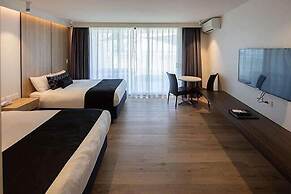 Ocean Front at The Entrance