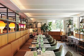 The Level at the Melia White House