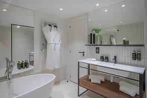 The Level at the Melia White House