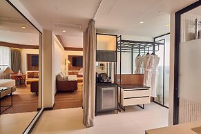 The Level at the Melia White House