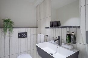The Level at the Melia White House