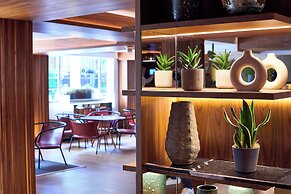 The Level at the Melia White House