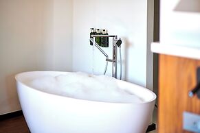 The Level at the Melia White House