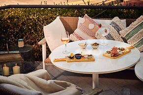 The Level at the Melia White House