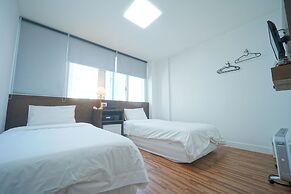 Ekonomy Haeundae Guesthouse