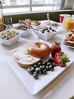 Hyatt Place at The Hollywood Casino / Pittsburgh - South