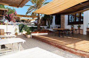 Hostal Illes Pitiüses