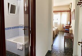 Hostal Illes Pitiüses