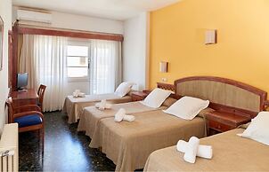 Hostal Illes Pitiüses