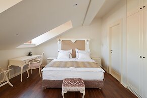 Piazza Heritage Hotel