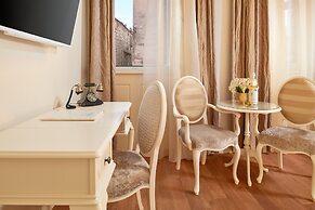 Piazza Heritage Hotel