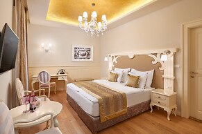 Piazza Heritage Hotel