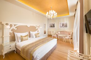 Piazza Heritage Hotel