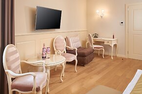 Piazza Heritage Hotel