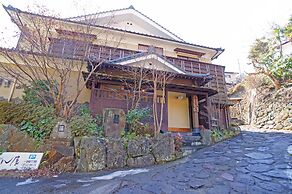 Hot Spring Inn Banya