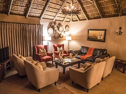 Woodbury Lodge - Amakhala Game Reserve