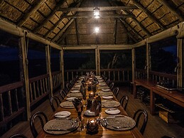 Woodbury Lodge - Amakhala Game Reserve
