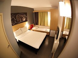 ibis Jatai