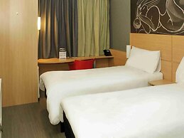 ibis Jatai