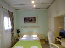 Santa Katerina Studios & Apartments