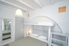 Santa Katerina Studios & Apartments