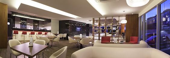 Ramada Encore by Wyndham Istanbul Kartal
