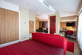 Ramada Encore by Wyndham Istanbul Kartal