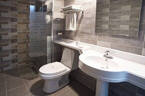Cs Premier Hotel
