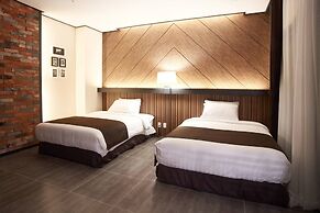 Cs Premier Hotel