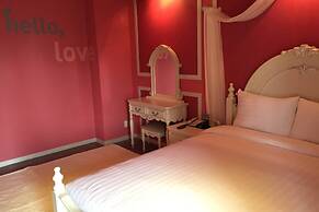 Cs Premier Hotel