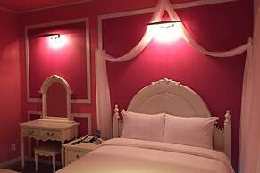 Cs Premier Hotel