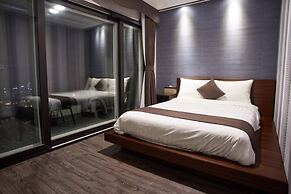 Cs Premier Hotel