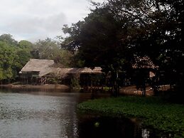 Amazon Sunrise Lodge & Expeditons