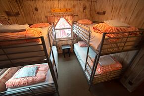 ITH Big Bear Lake Mountain Hostel & Lodge