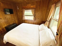 ITH Big Bear Lake Mountain Hostel & Lodge