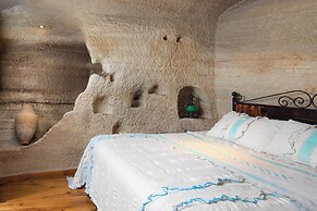 Terra Cave Hotel