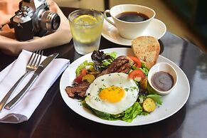 Aruga Apartments by Rockwell Makati