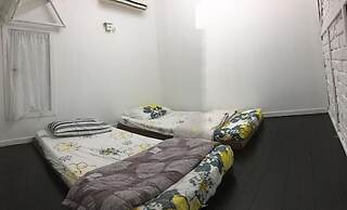 X-Plorer Backpackers - Hostel