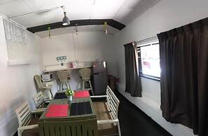 X-Plorer Backpackers - Hostel