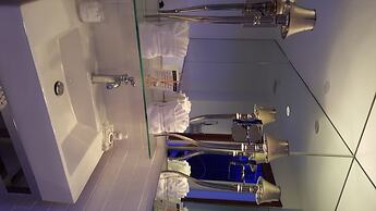 The Saint Hotel Key West, Autograph Collection, Adult Only