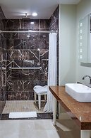 The Gin Hotel, Ascend Hotel Collection