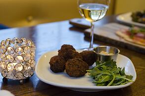 The Gin Hotel, Ascend Hotel Collection