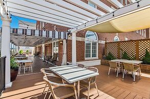 The Gin Hotel, Ascend Hotel Collection