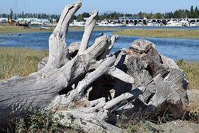 La Conner Channel Lodge