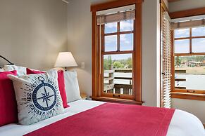 La Conner Channel Lodge