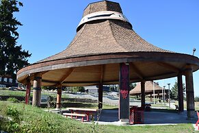 La Conner Channel Lodge