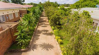 Spendwise Lodge and Apartments