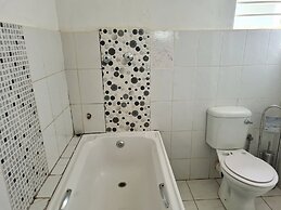 Spendwise Lodge and Apartments