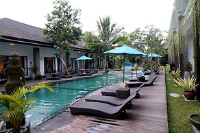 Ubud Raya Boutique Hotel