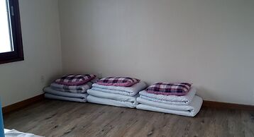 Minjoonggak Guesthouse